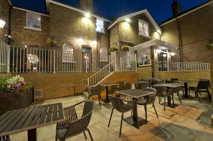 The Golden Hope Wetherspoon Hotel Sittingbourne Exterior photo